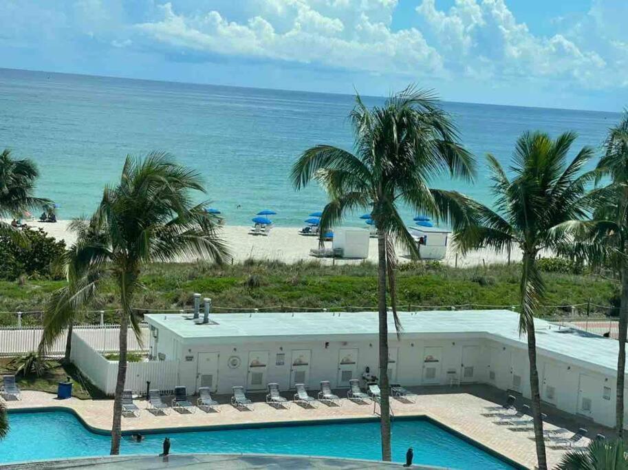 Chic Ocean Front Studio! Miami Beach Exterior foto