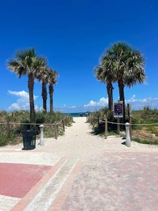 Chic Ocean Front Studio! Miami Beach Exterior foto