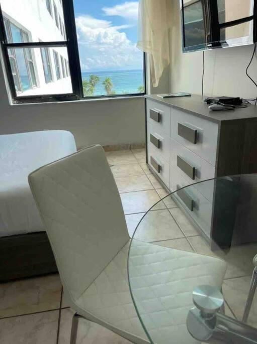 Chic Ocean Front Studio! Miami Beach Exterior foto