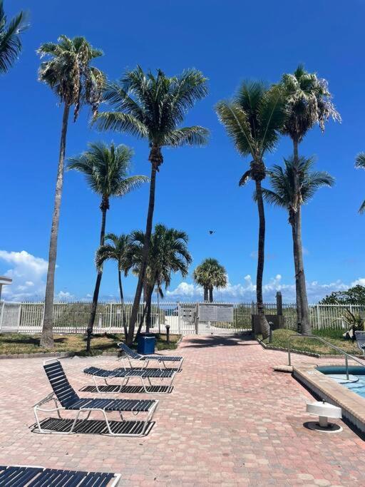 Chic Ocean Front Studio! Miami Beach Exterior foto